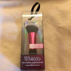 🤠CLOSET CLOSING!! 🤠 Mini medium sculpting brush